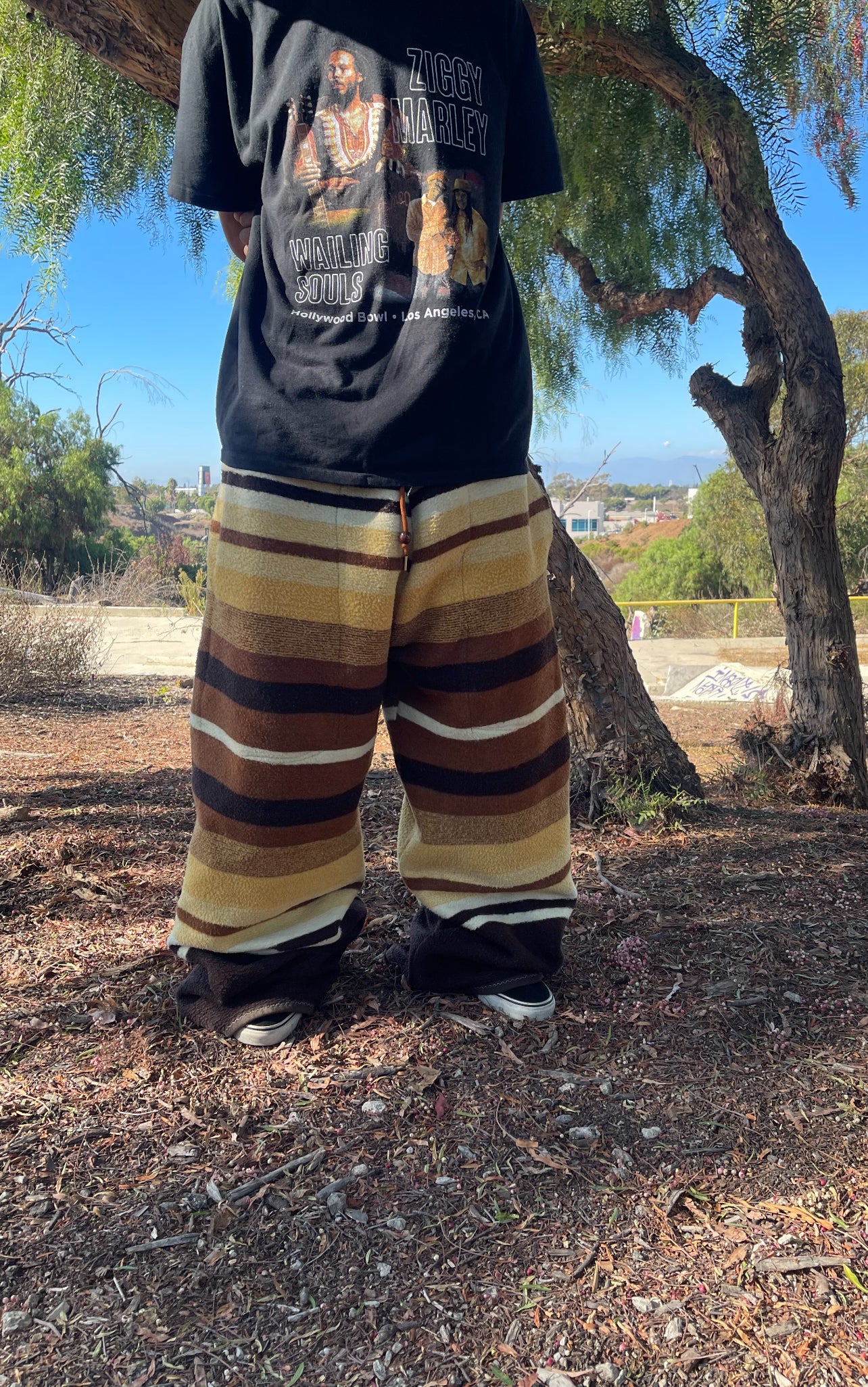 Bluesin’s “Crossstreak” Pile Fleece Wide Leg Pants