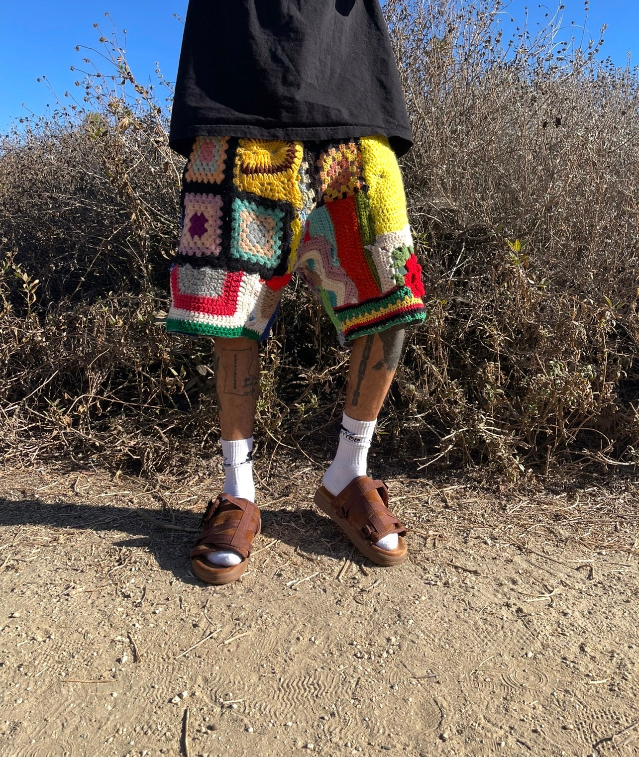BLUESIN’S “MISTY TEMPO” PATCHWORK CROCHET SWEAT SHORTS