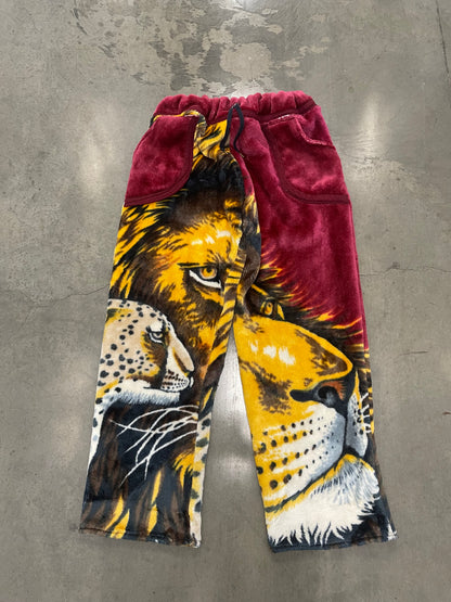 Bluesin’s “In The Wild” Lion Pile Fleece Cozy Pants