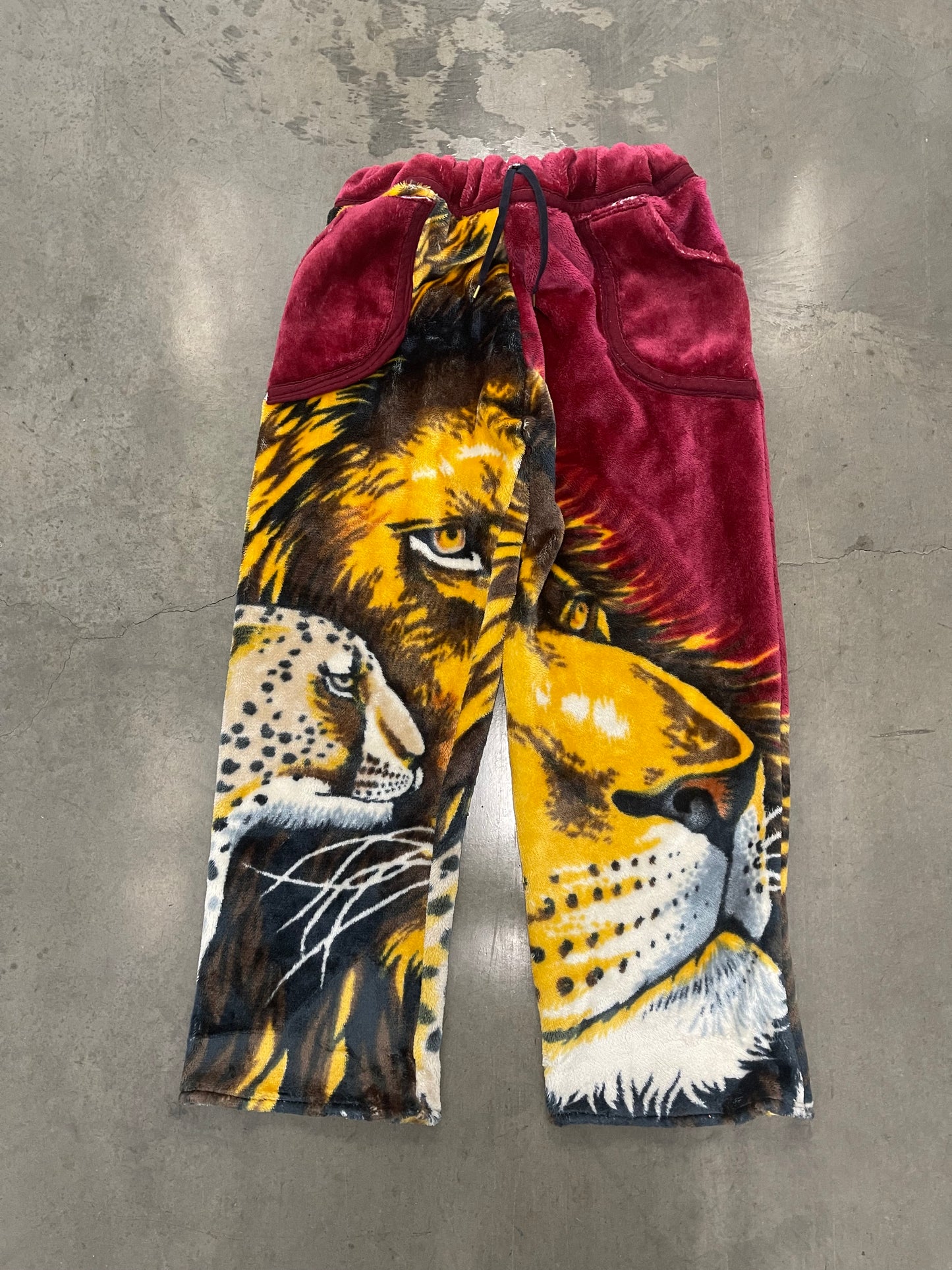 Bluesin’s “In The Wild” Lion Pile Fleece Cozy Pants