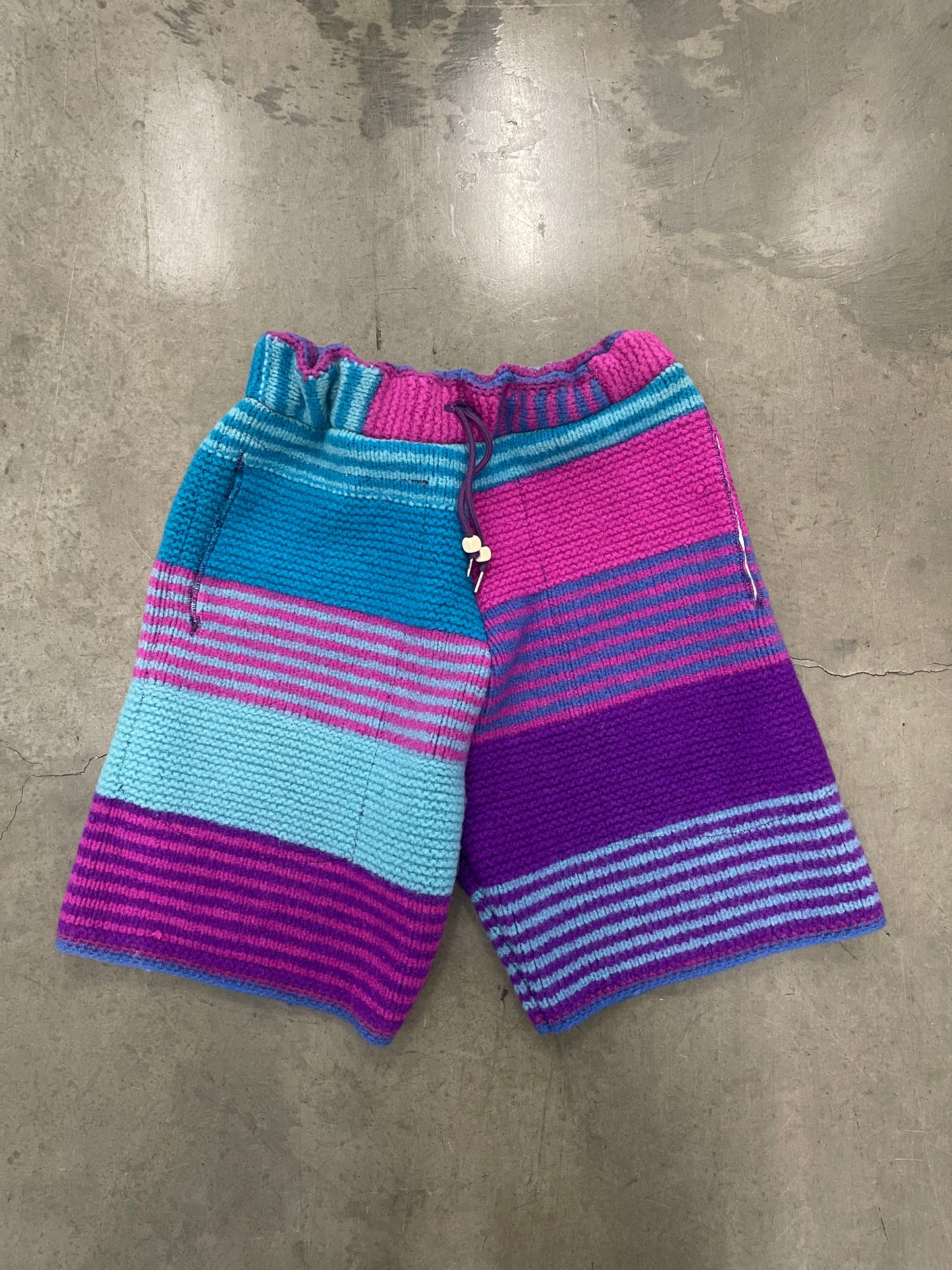 BLUESIN’S “LINES SOUNDING” CHUNKY KNIT CROCHET SHORTS
