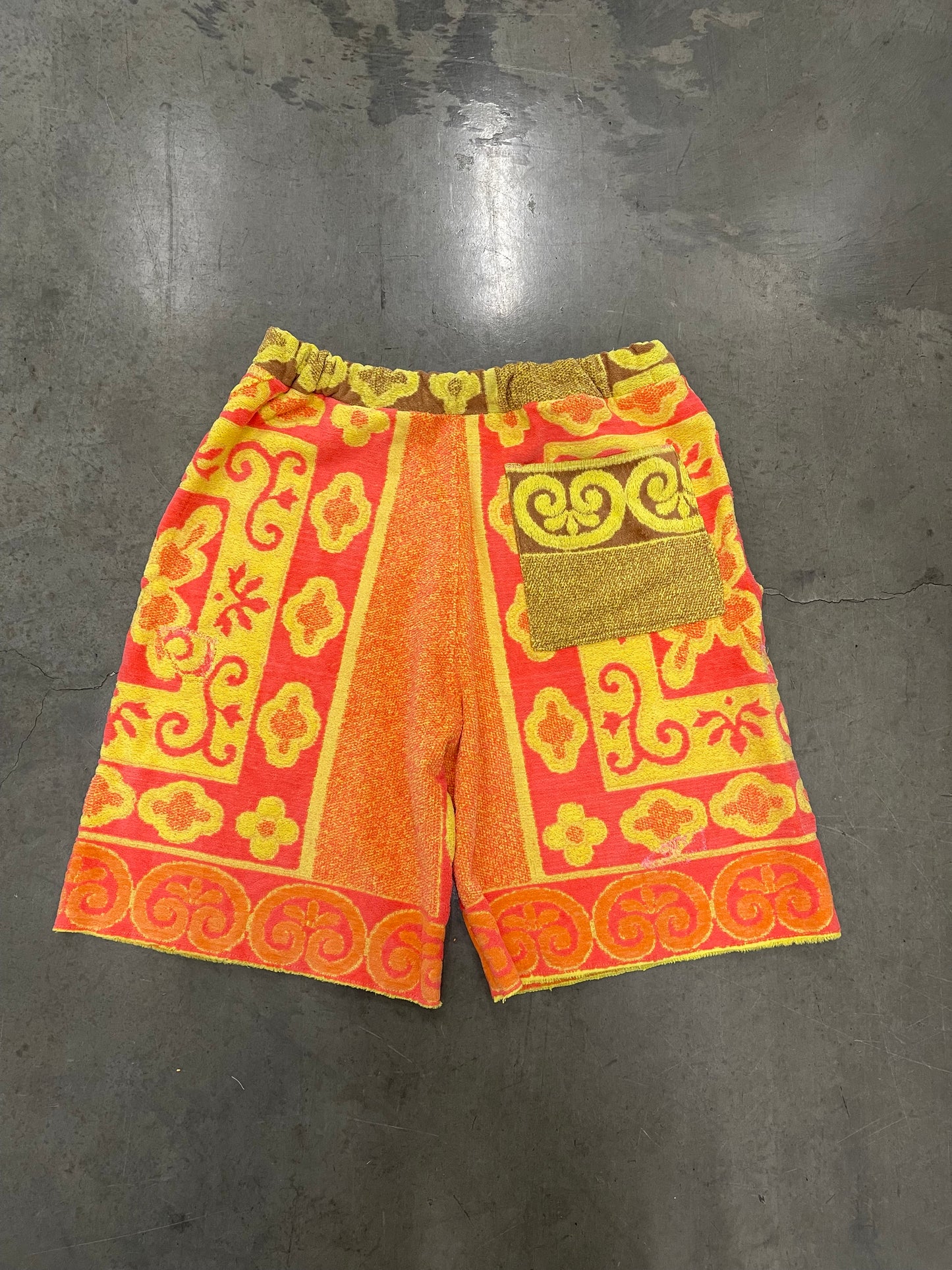 BLUESIN’S “COASTAL ESCAPE” JACQUARD MCM VINTAGE TOWEL SHORTS