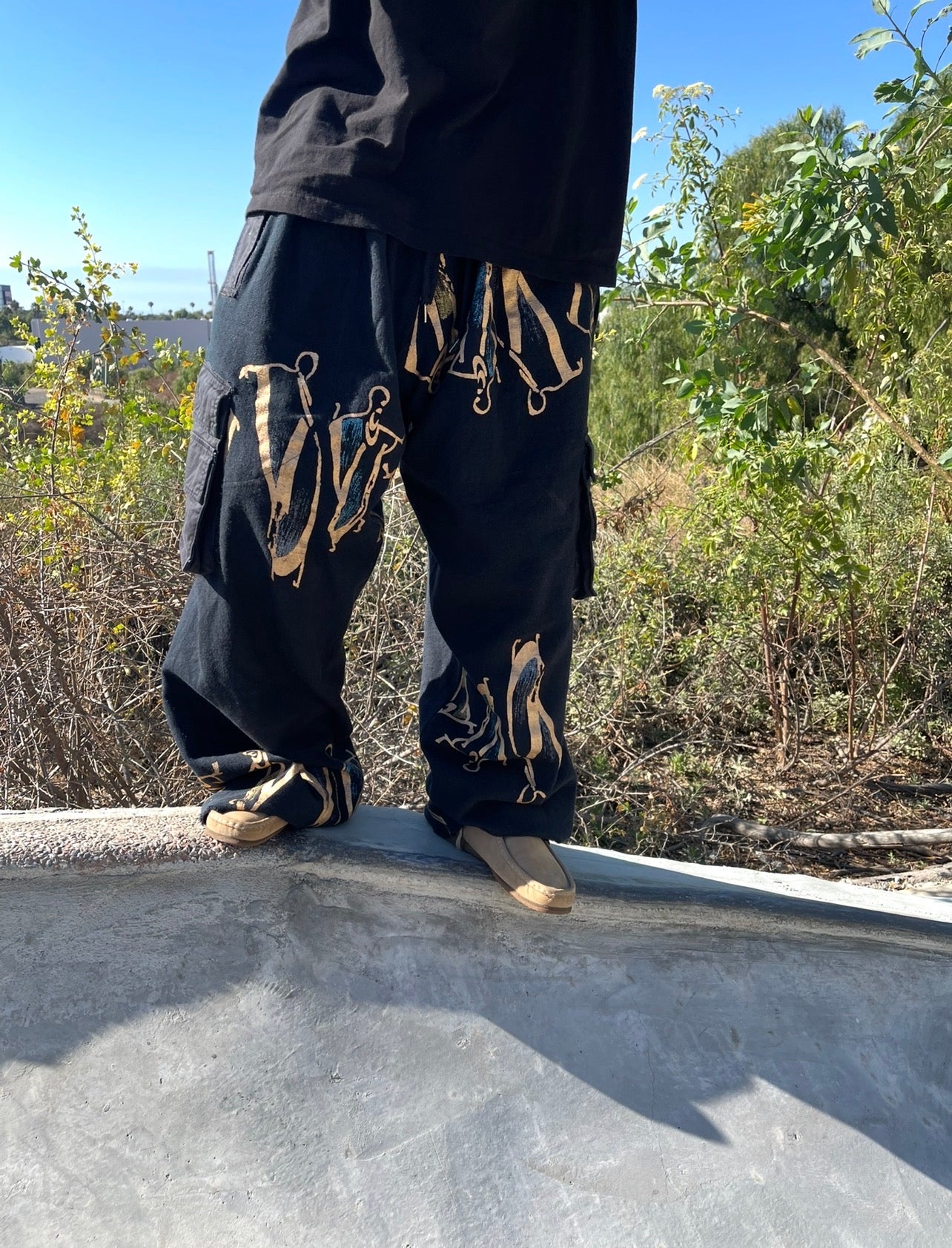 BLUESIN’S “HARMONIZING” CANVAS CARGO PANTS