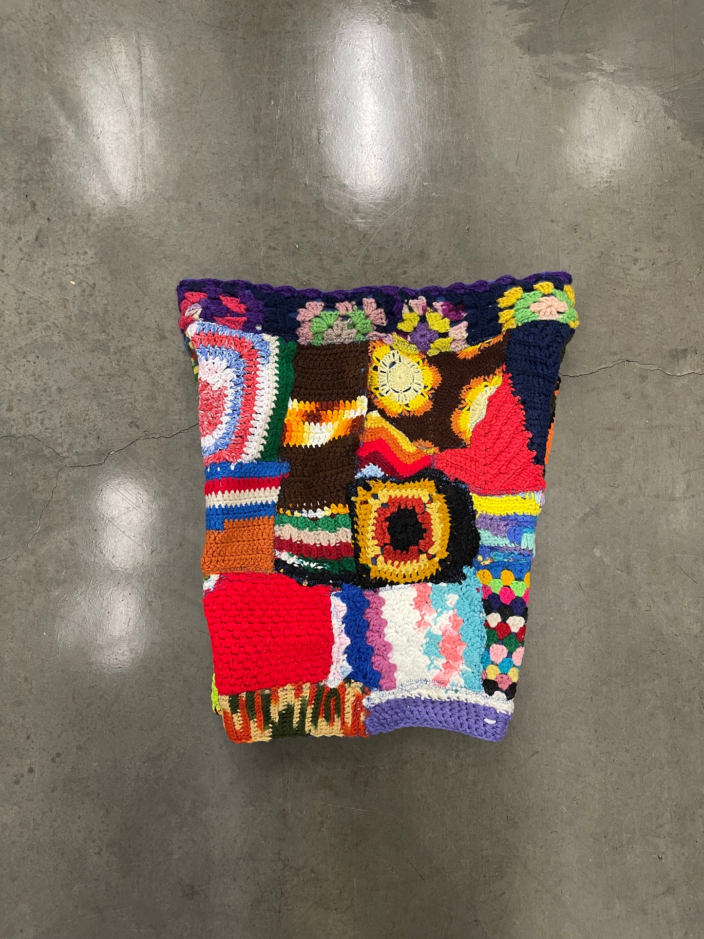 BLUESIN’S “POETIC SOUNDS” PATCHWORK CROCHET SWEAT SHORTS