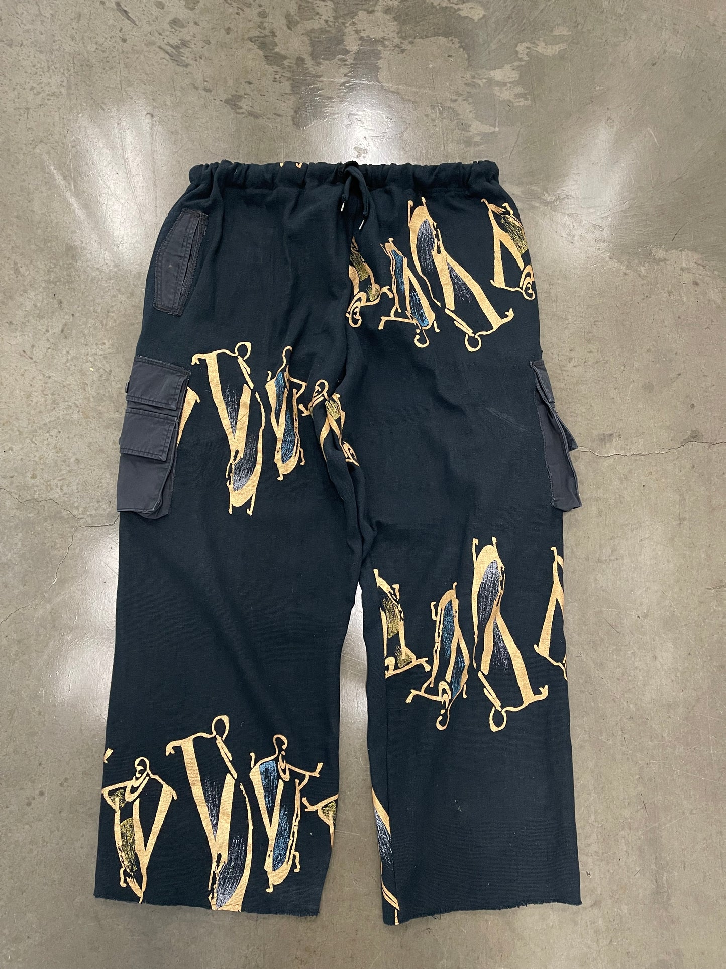 BLUESIN’S “HARMONIZING” CANVAS CARGO PANTS