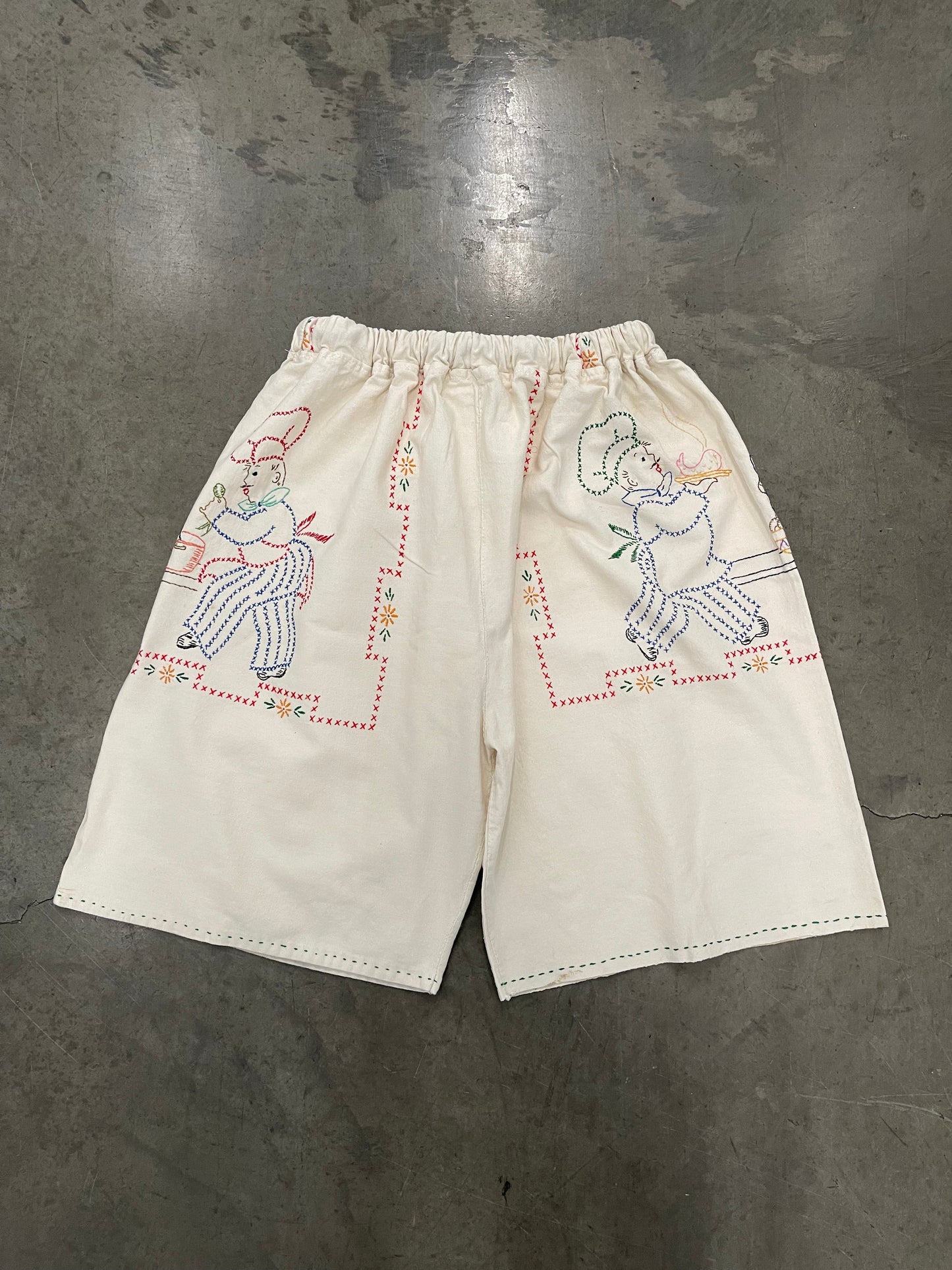 BLUESIN’S “CULINARIAN” VINTAGE NEEDLEPOINT SHORTS