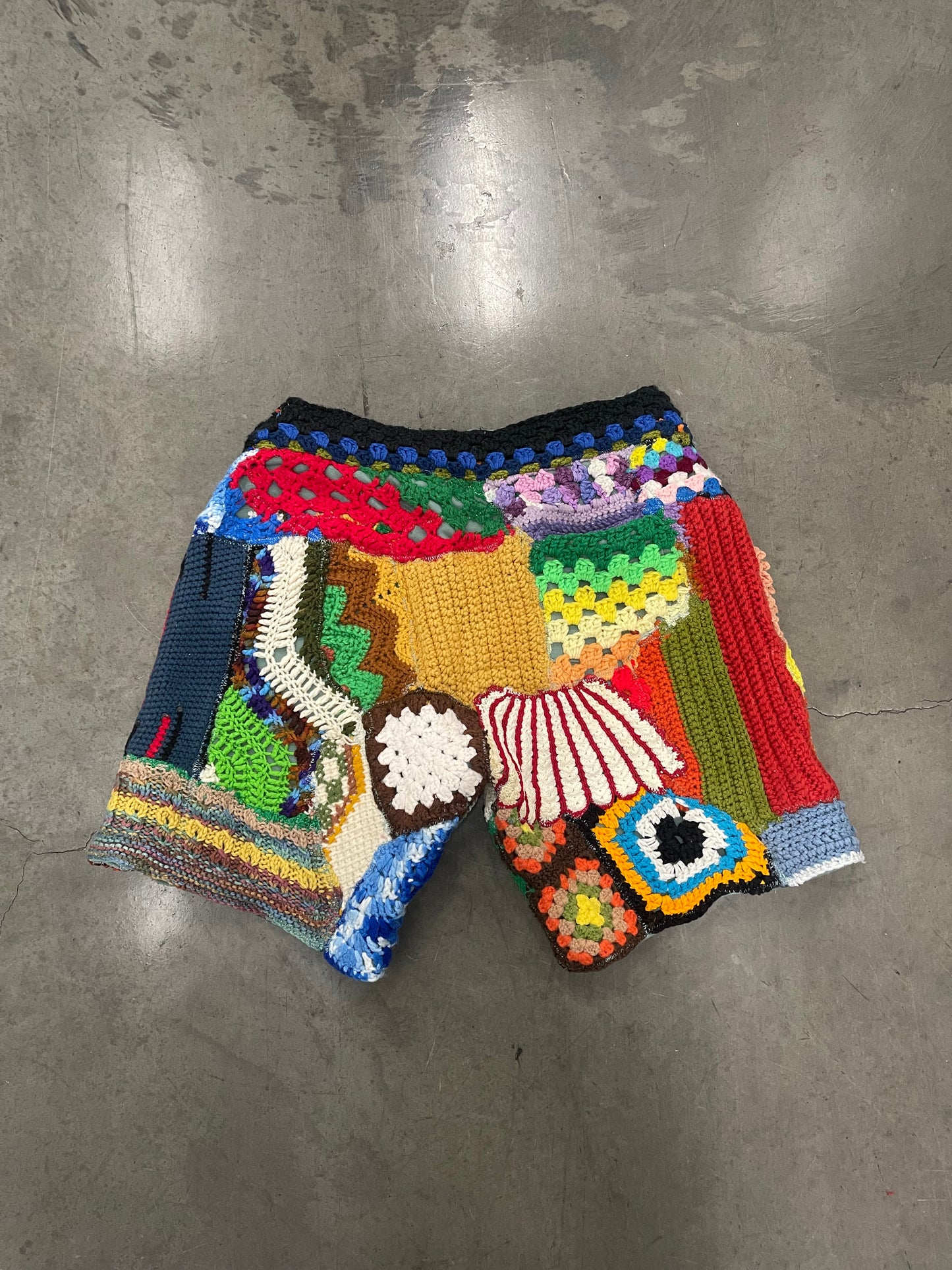 BLUESIN’S “CONTRASTING SHADES” PATCHWORK CROCHET SWEAT SHORTS