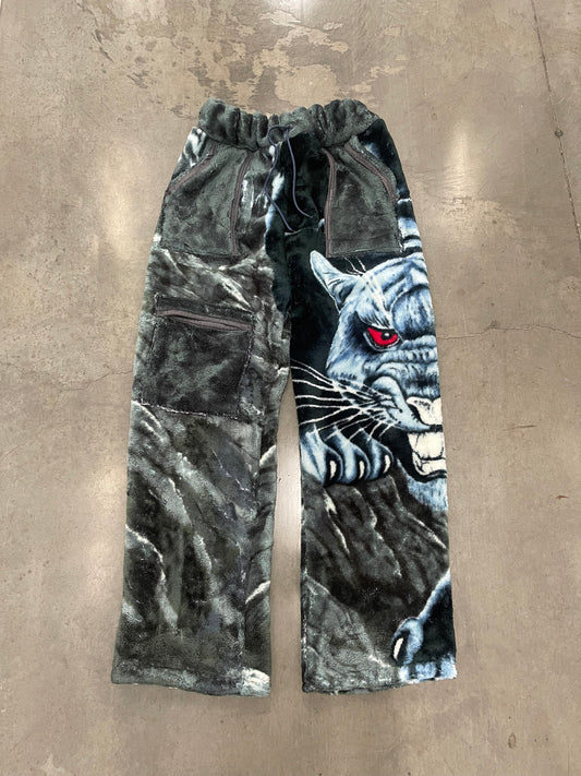 Bluesin’s “Panthera” Cargo Fleece Cozy Pants